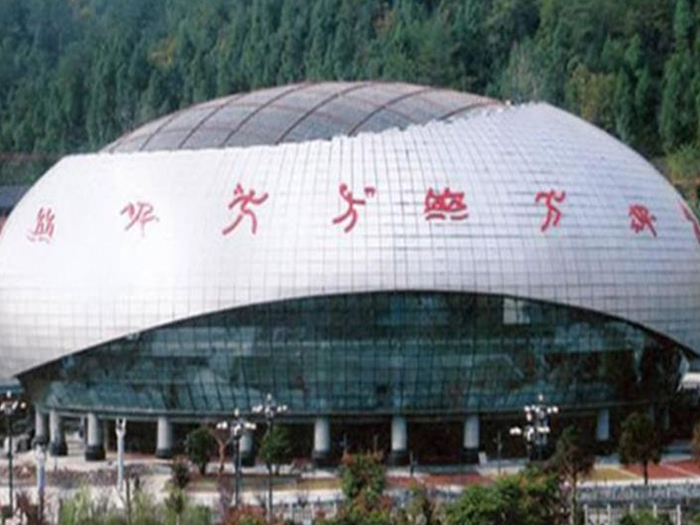 登封体育中心球形网架加工安装